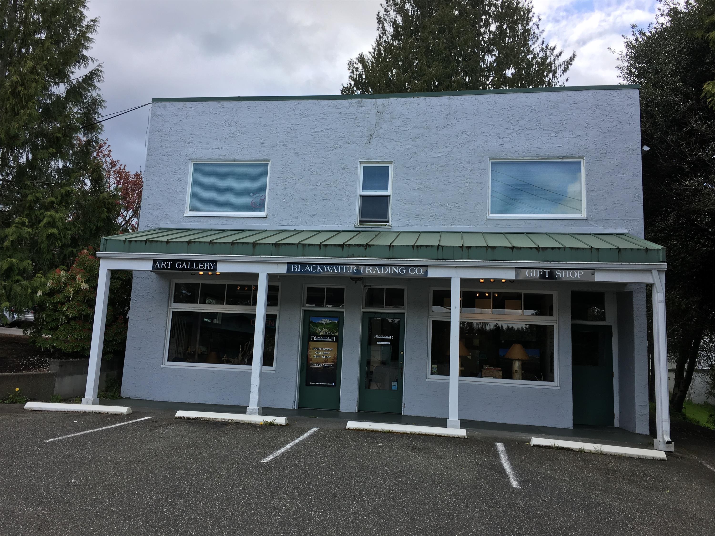 7706 Pioneer Way Store